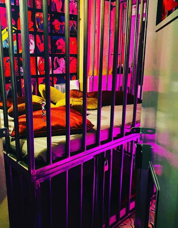 Secret Room Votre Love Room Coquine Et Insolite En Espace Privatif A Tournai Ngoại thất bức ảnh